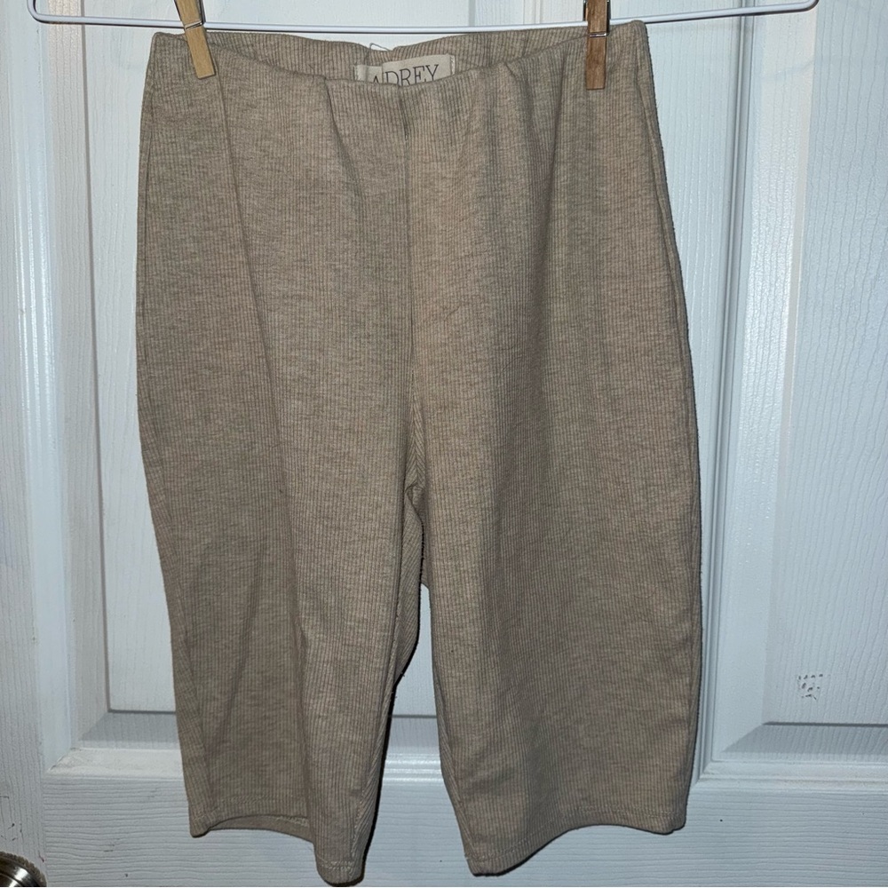 Audrey Beige Textured Shorts
